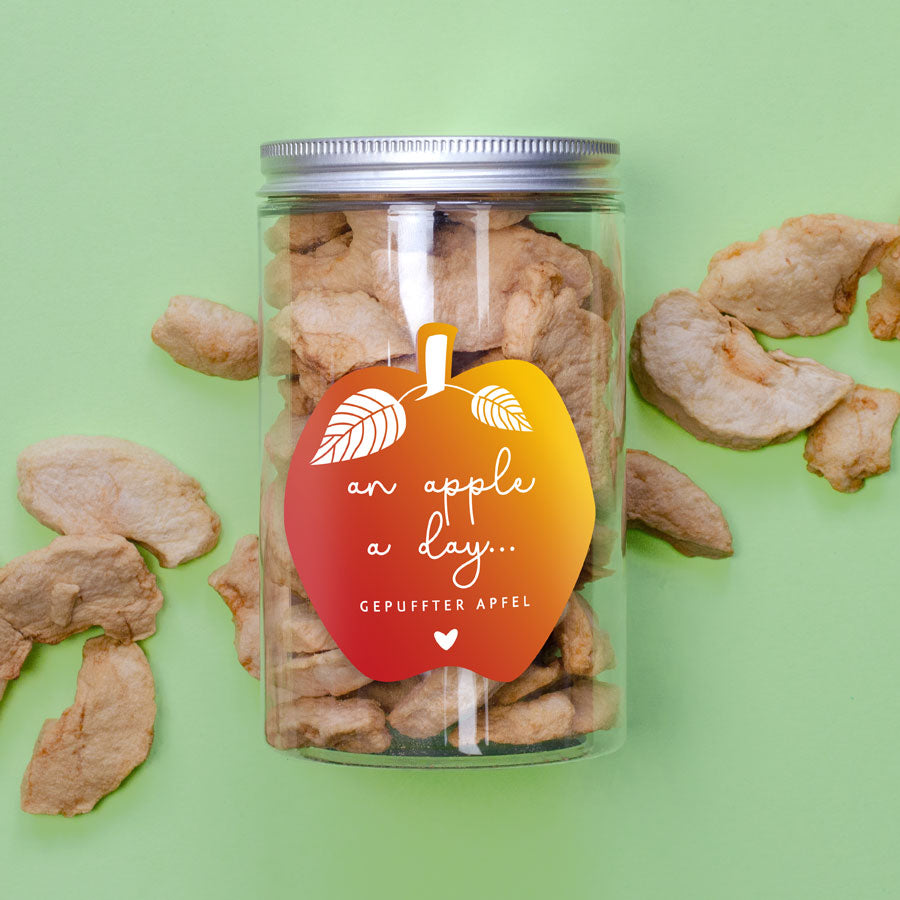 Gepuffte Apfelchips in der Dose